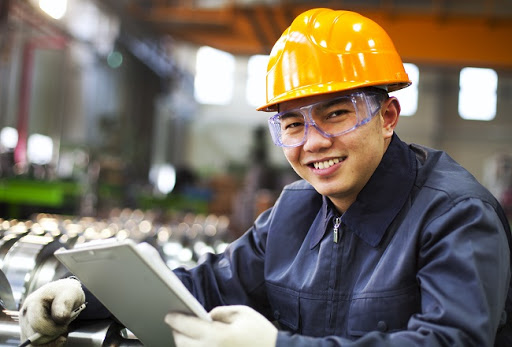 Warehouse Inventory Tracking with Barcode and RFID